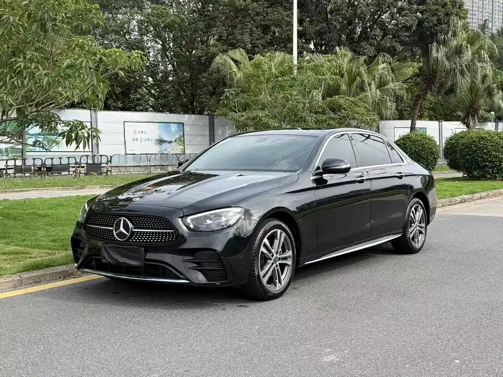 Mercedes-Benz E-Class 2023