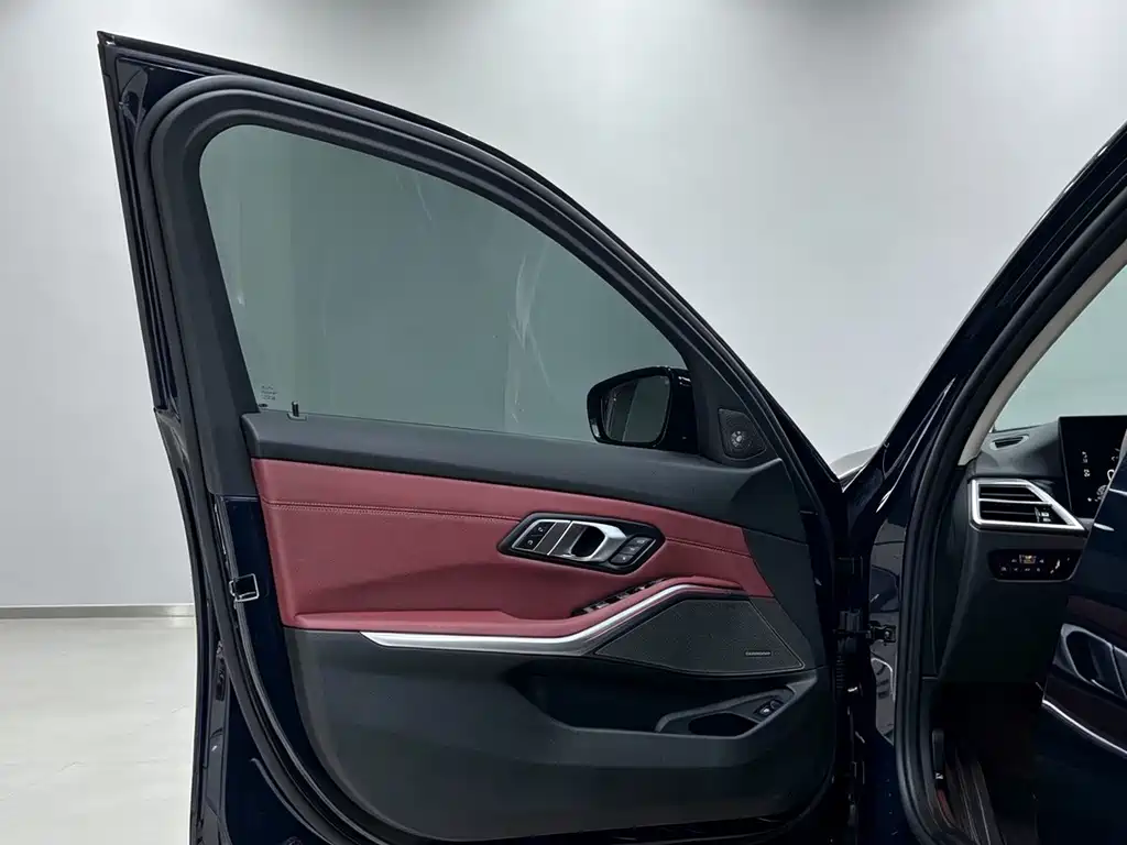BMW 3 Series — миниатюра 7