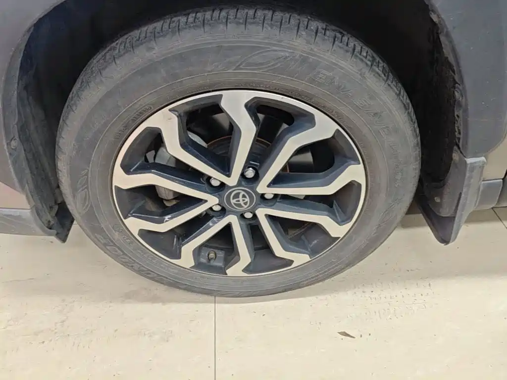 Toyota Frontlander — миниатюра 23