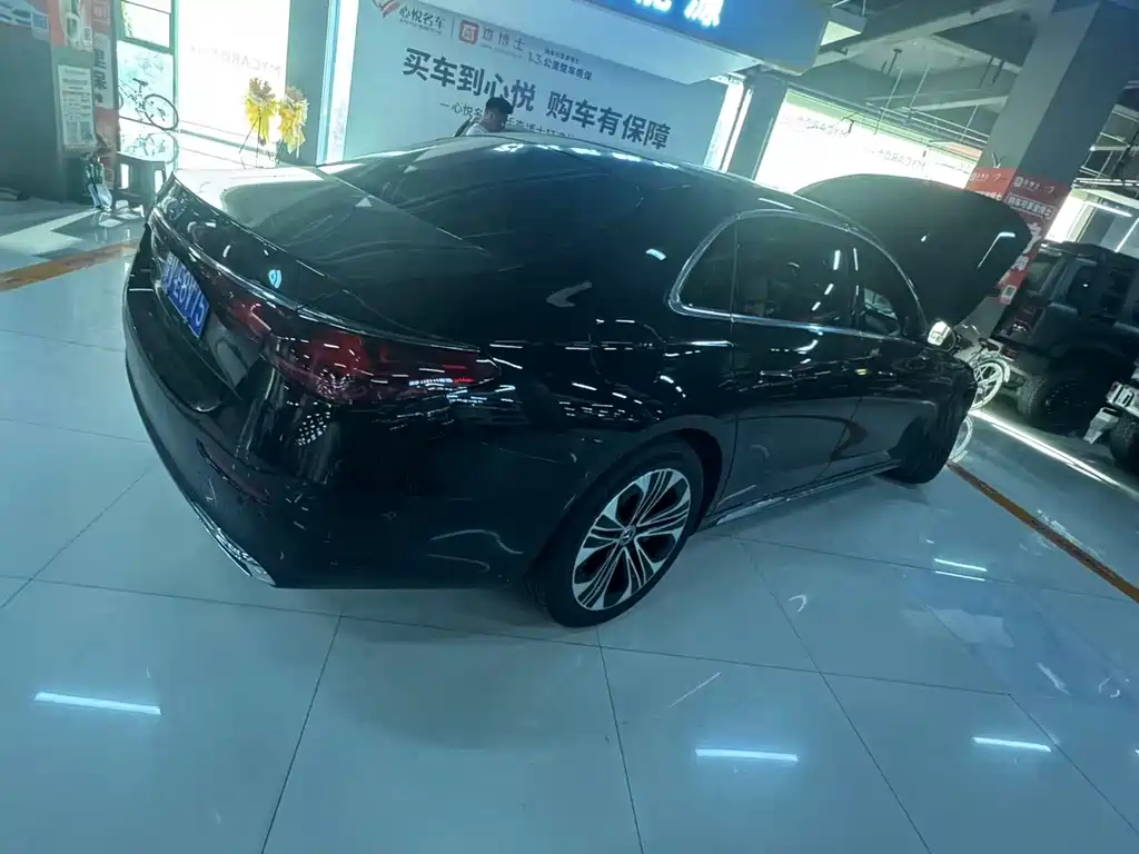 Mercedes-Benz E-Class — миниатюра 6