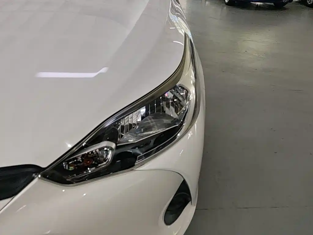 Toyota Yaris L — миниатюра 24