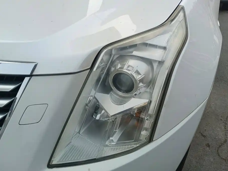 Cadillac SRX — миниатюра 5