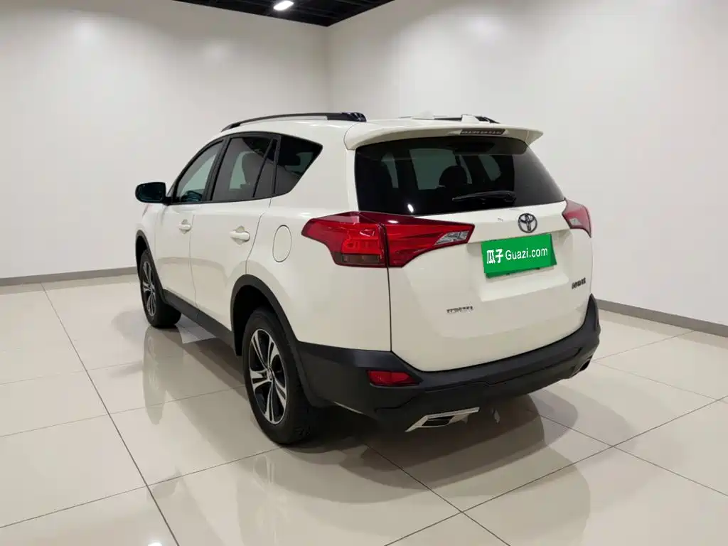 Toyota RAV4 — миниатюра 25