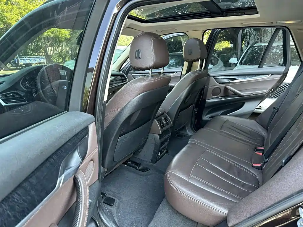 BMW X5 (Import) — миниатюра 10