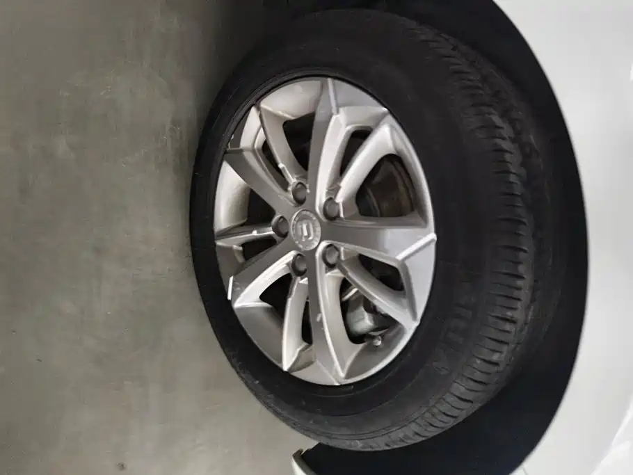 Geely Emgrand GL — миниатюра 6