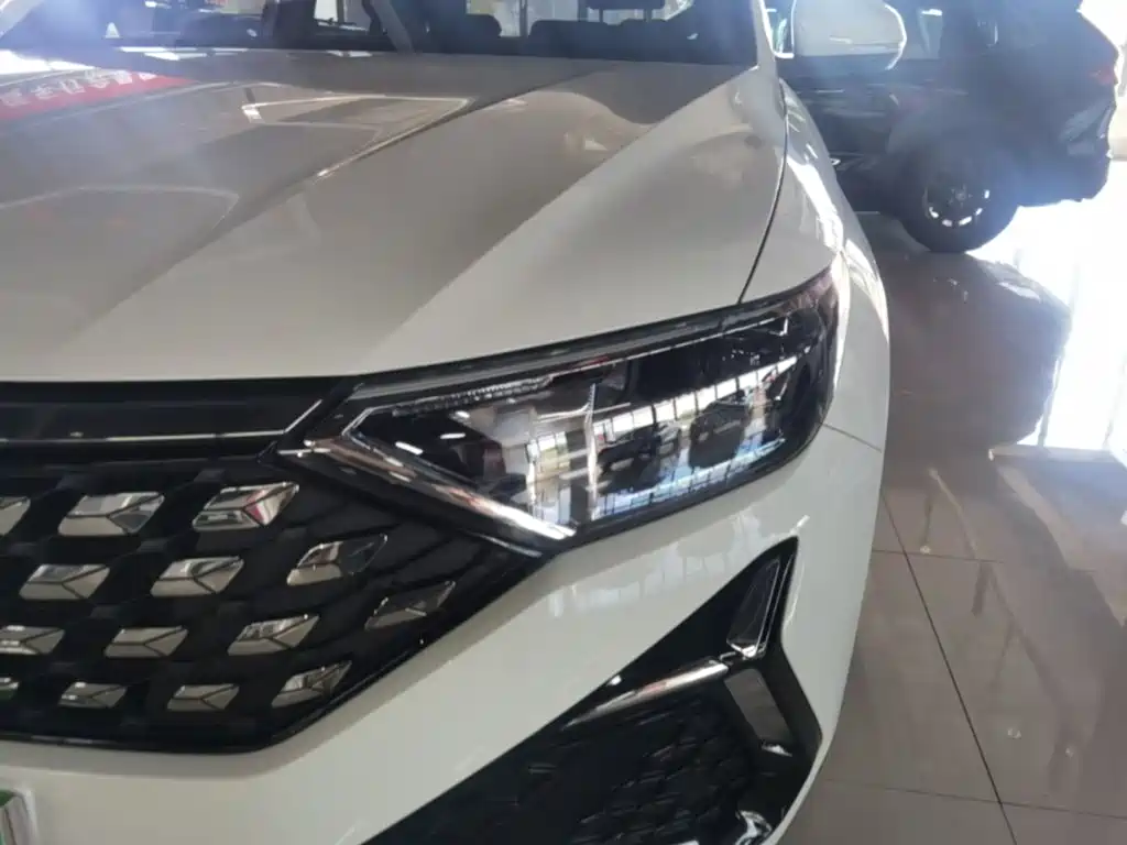 Jetta VS5 — миниатюра 24