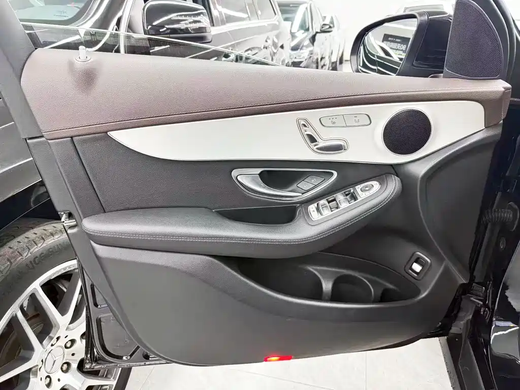 Mercedes-Benz GLC 2022 GLC 260 L 4MATIC
