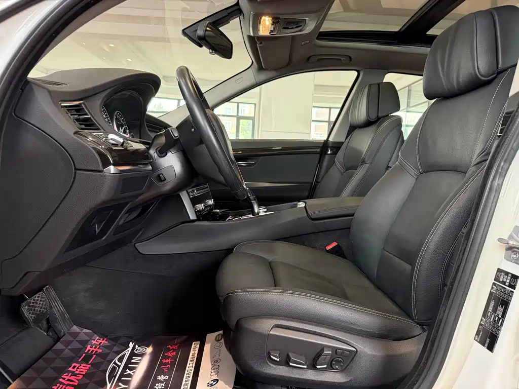 BMW 5 Series GT — миниатюра 5