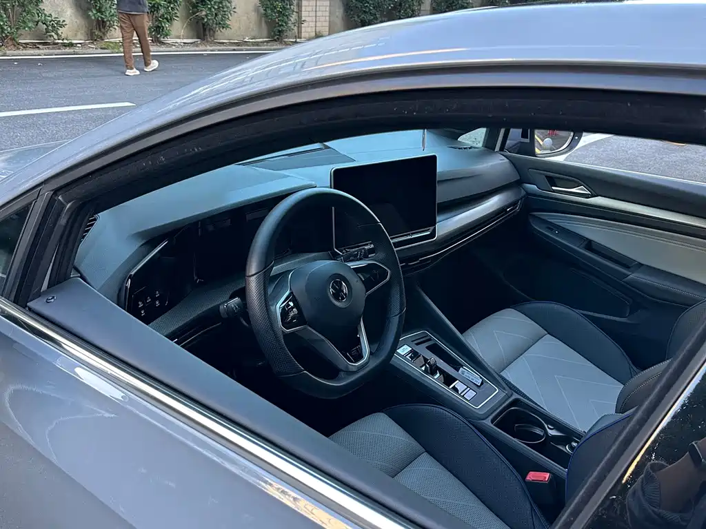 Volkswagen Golf — миниатюра 8