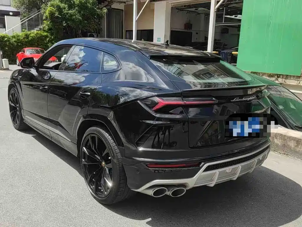 Lamborghini Urus — миниатюра 8