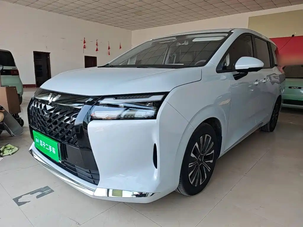 Wuling Xingguang 730 New Energy — миниатюра 2