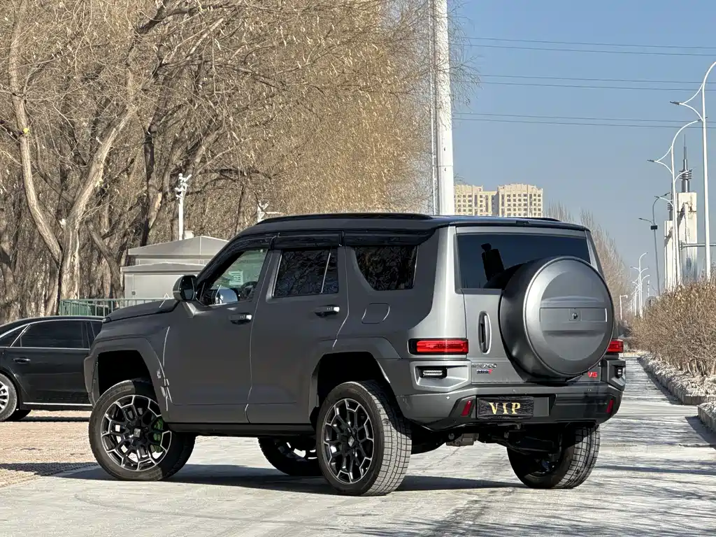 TANK TANK 700 NEW ENERGY