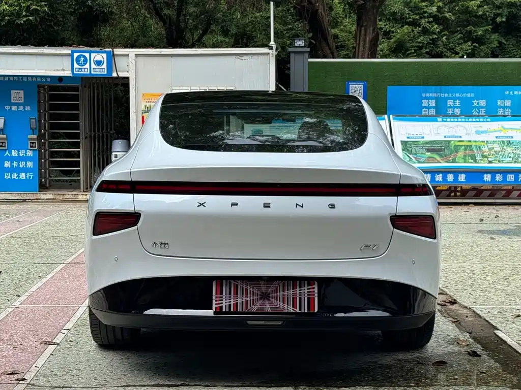 XPeng P7 — миниатюра 5