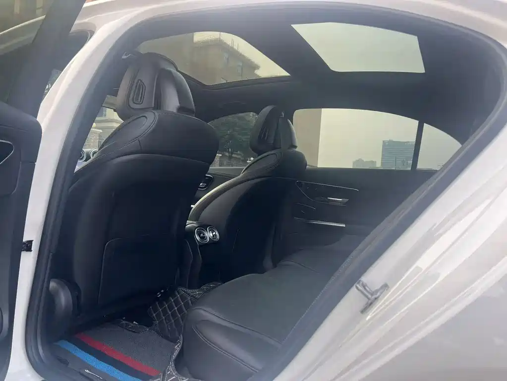 Mercedes-Benz C-Class — миниатюра 5
