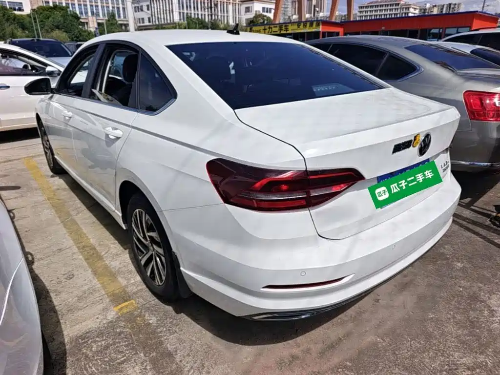 Volkswagen Lavida — миниатюра 5