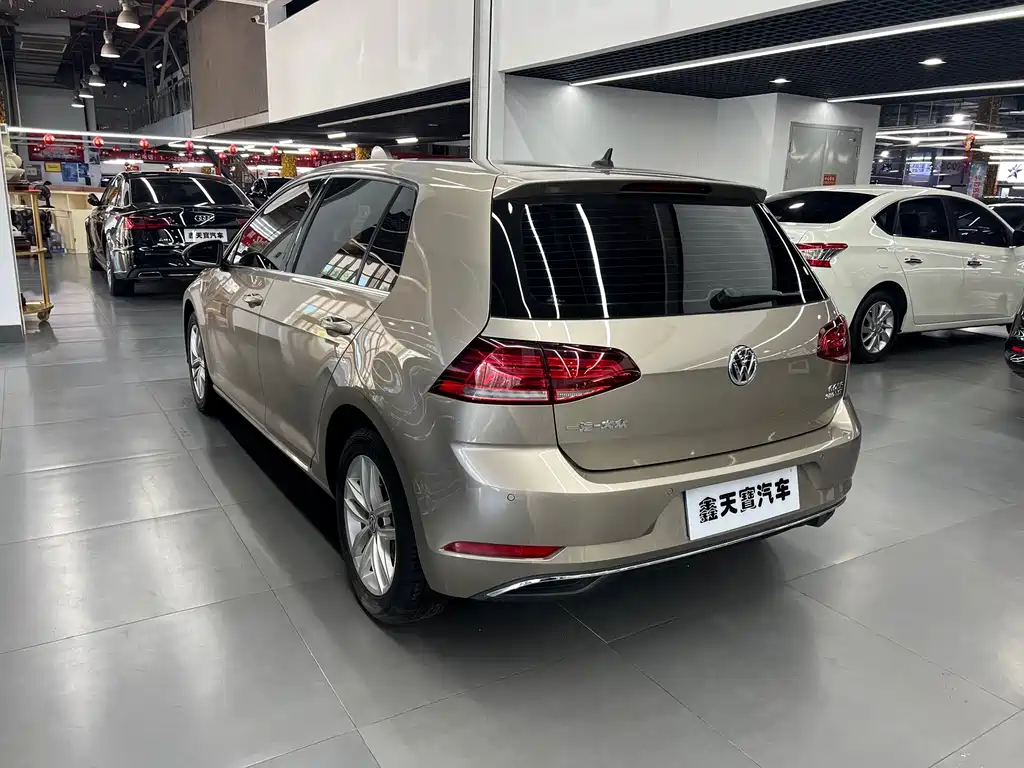 Volkswagen Golf — миниатюра 2