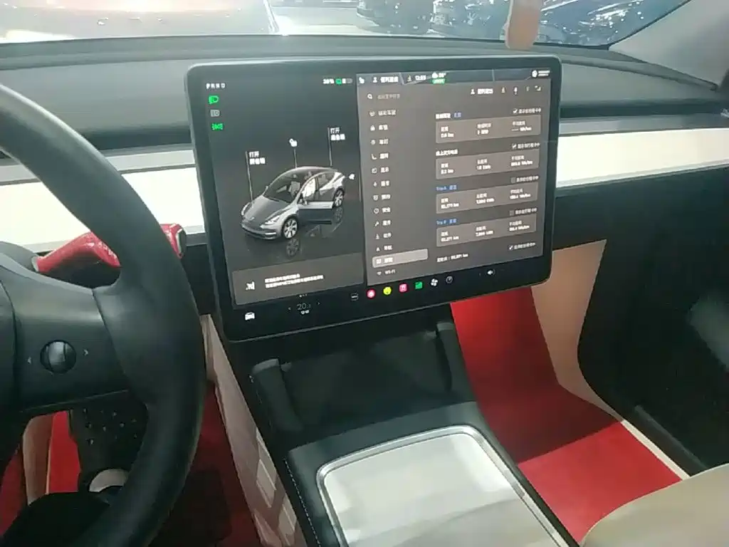 Tesla Model Y — миниатюра 13