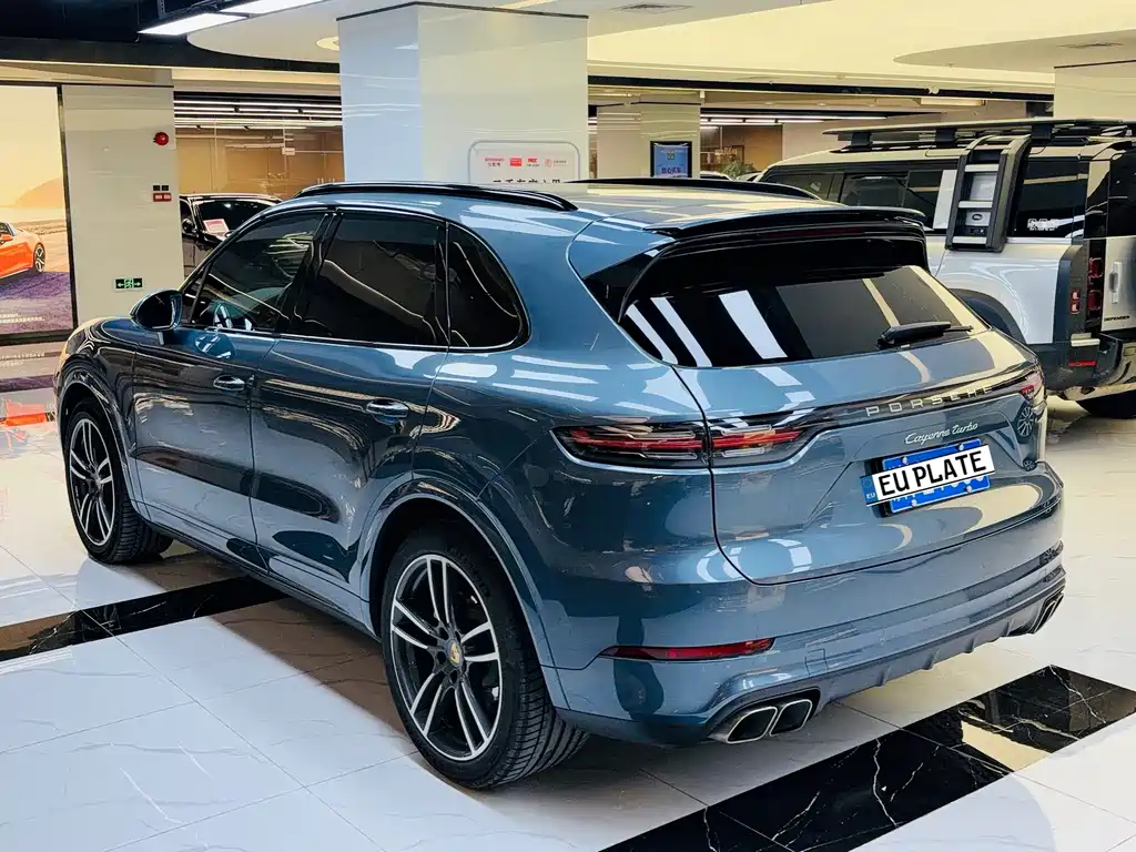 Porsche Cayenne — миниатюра 4