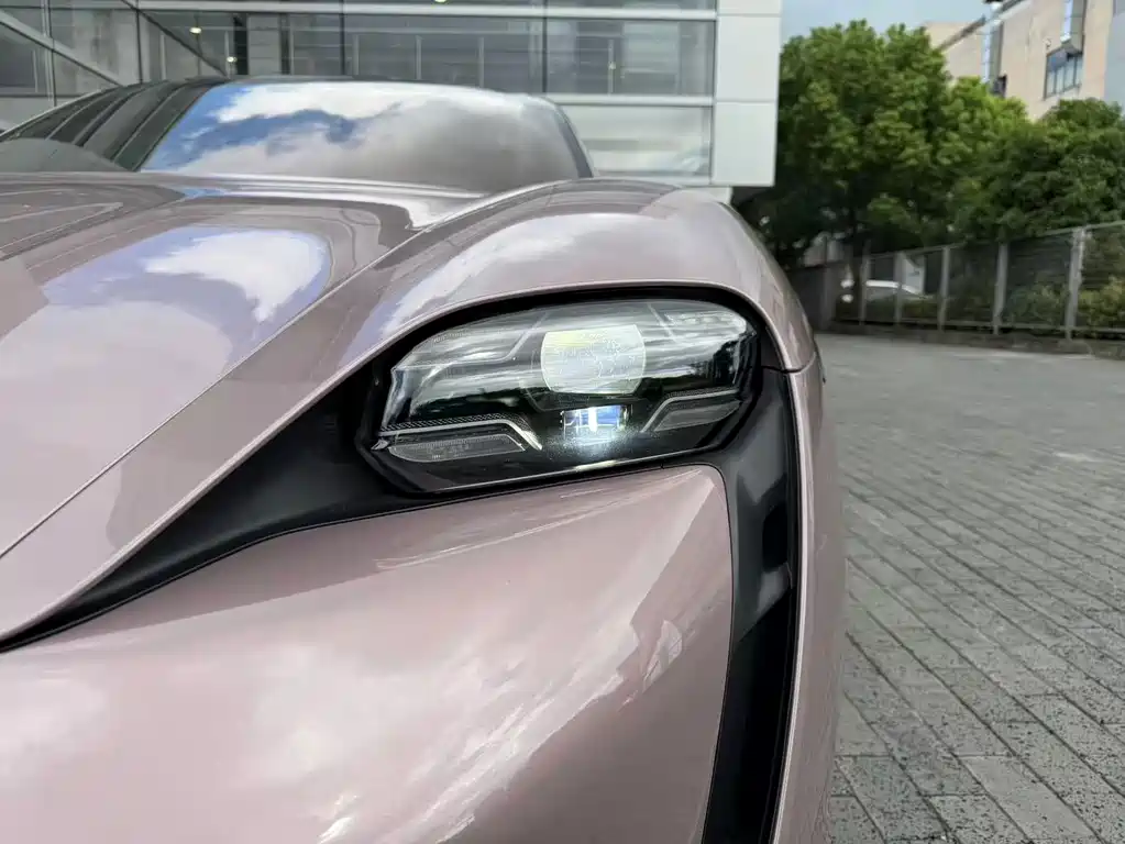 Porsche Taycan — миниатюра 12