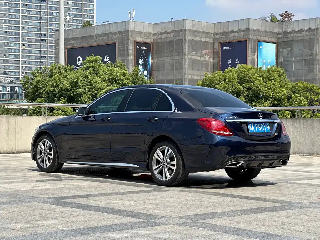 Mercedes-Benz C-Class — миниатюра 7