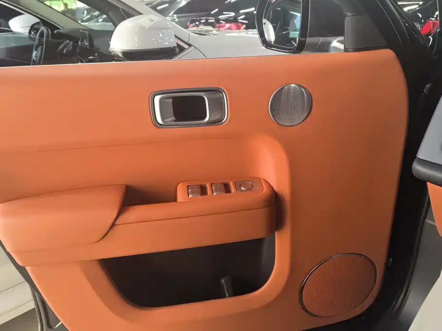 Li Auto Li L8 — миниатюра 7