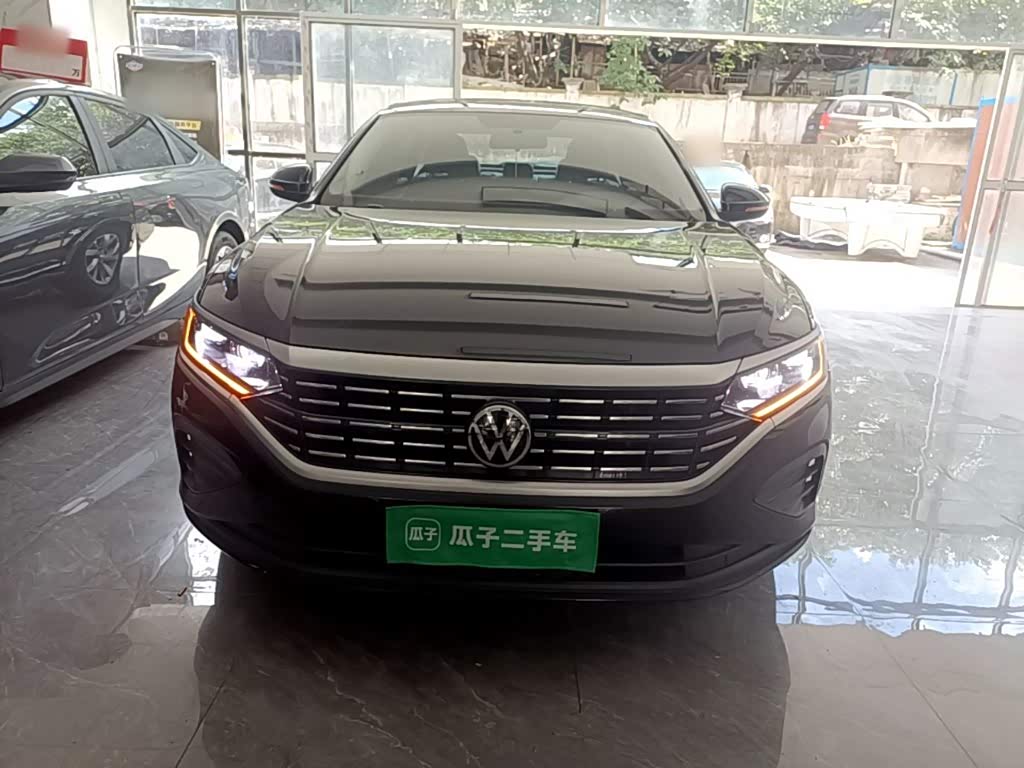 Volkswagen Passat 1.4 л 2025 г. Чёрный, пробег 46400 км