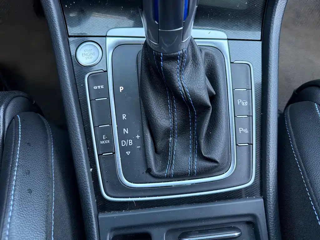 VOLKSWAGEN GOLF NEW ENERGY