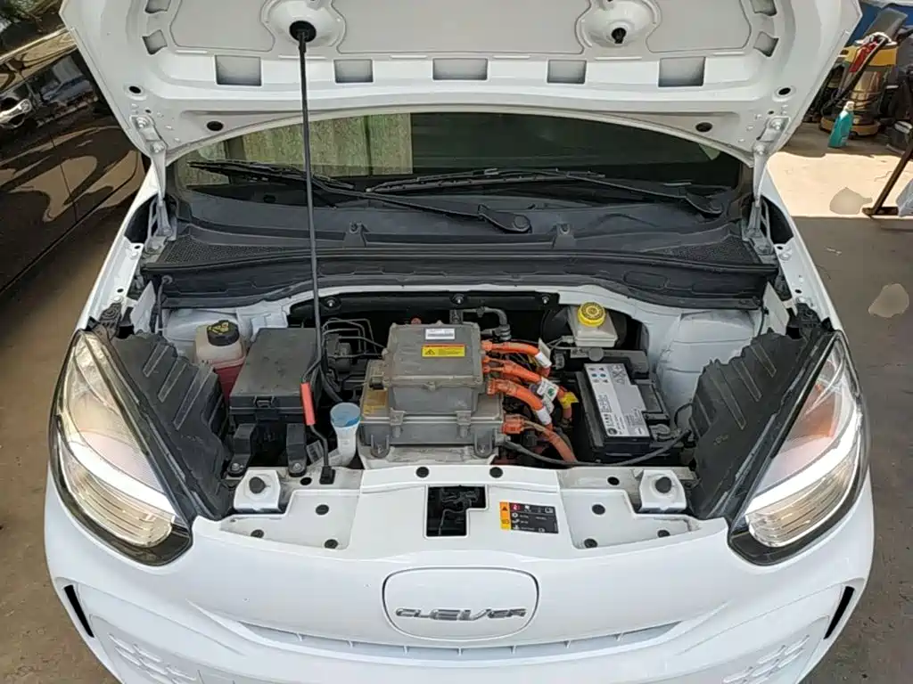 Roewe Clever — миниатюра 20