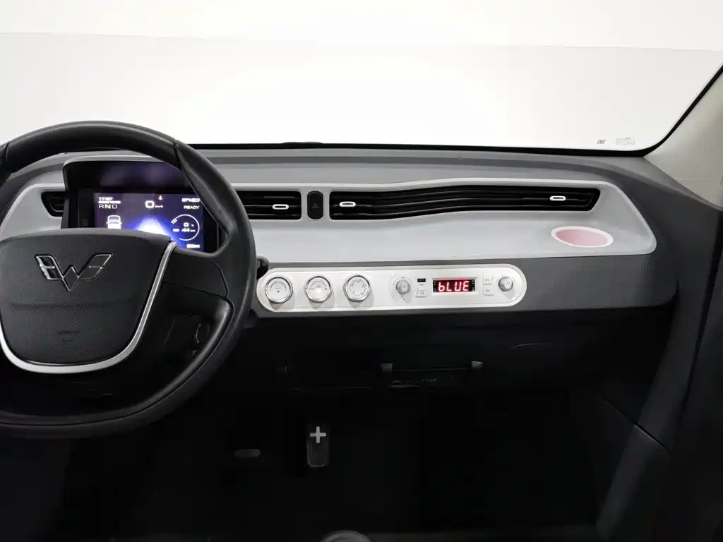 Wuling MINIEV — миниатюра 12