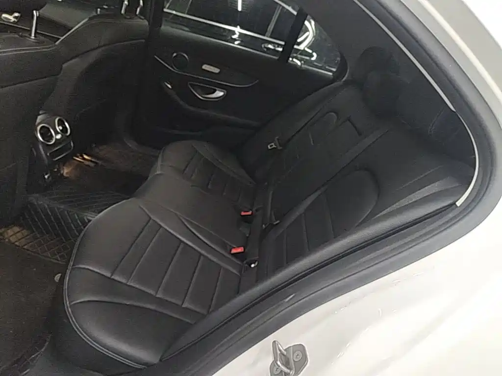 Mercedes-Benz C-Class — миниатюра 17