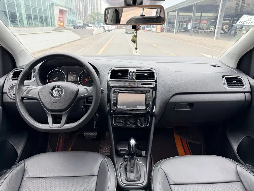 Volkswagen Polo — миниатюра 12