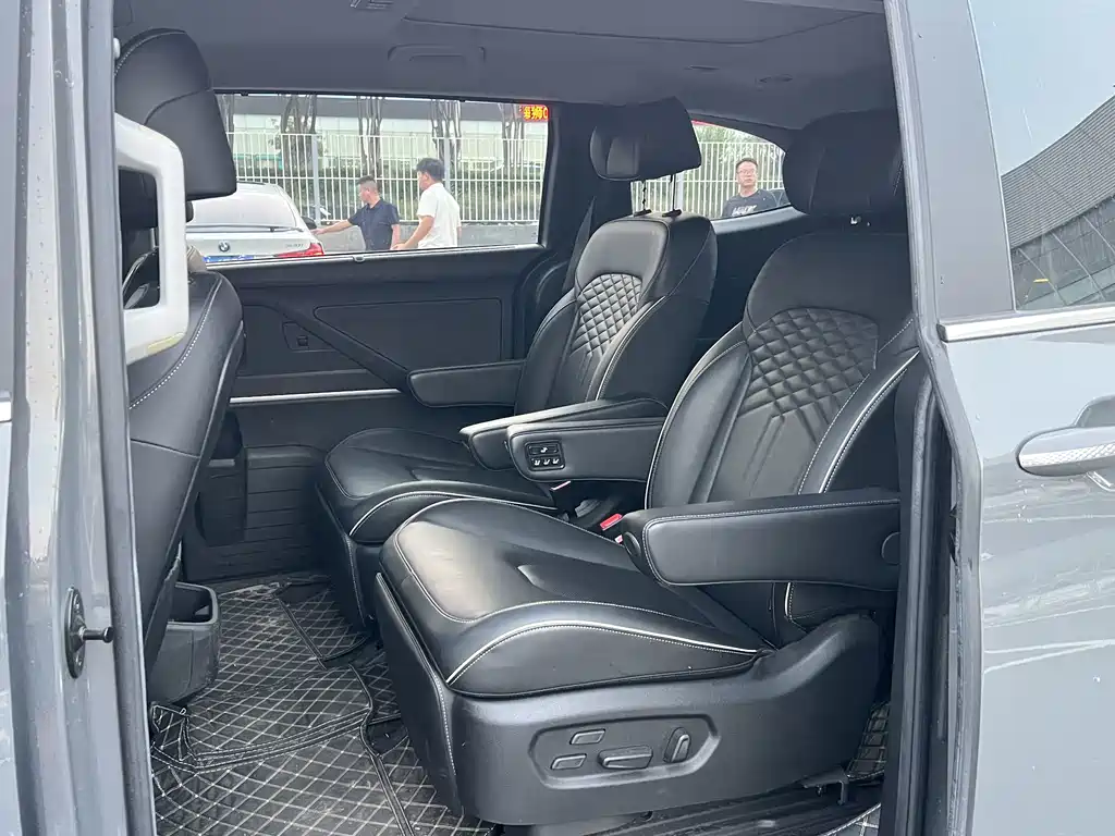 Hyundai Custo — миниатюра 18