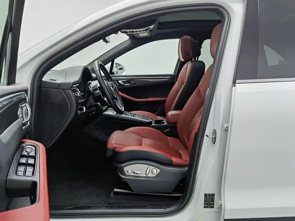 Porsche Macan — миниатюра 10