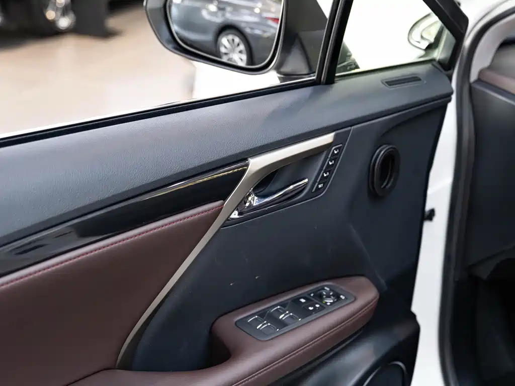 Lexus RX — миниатюра 21