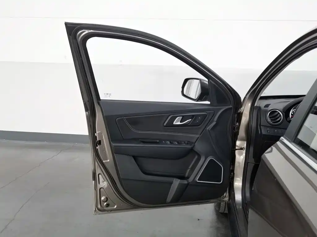 Bestune X40 — миниатюра 8