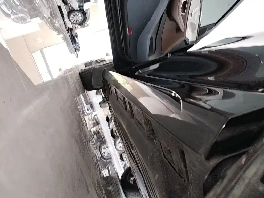 Mercedes-Benz GLE (Import) — миниатюра 22