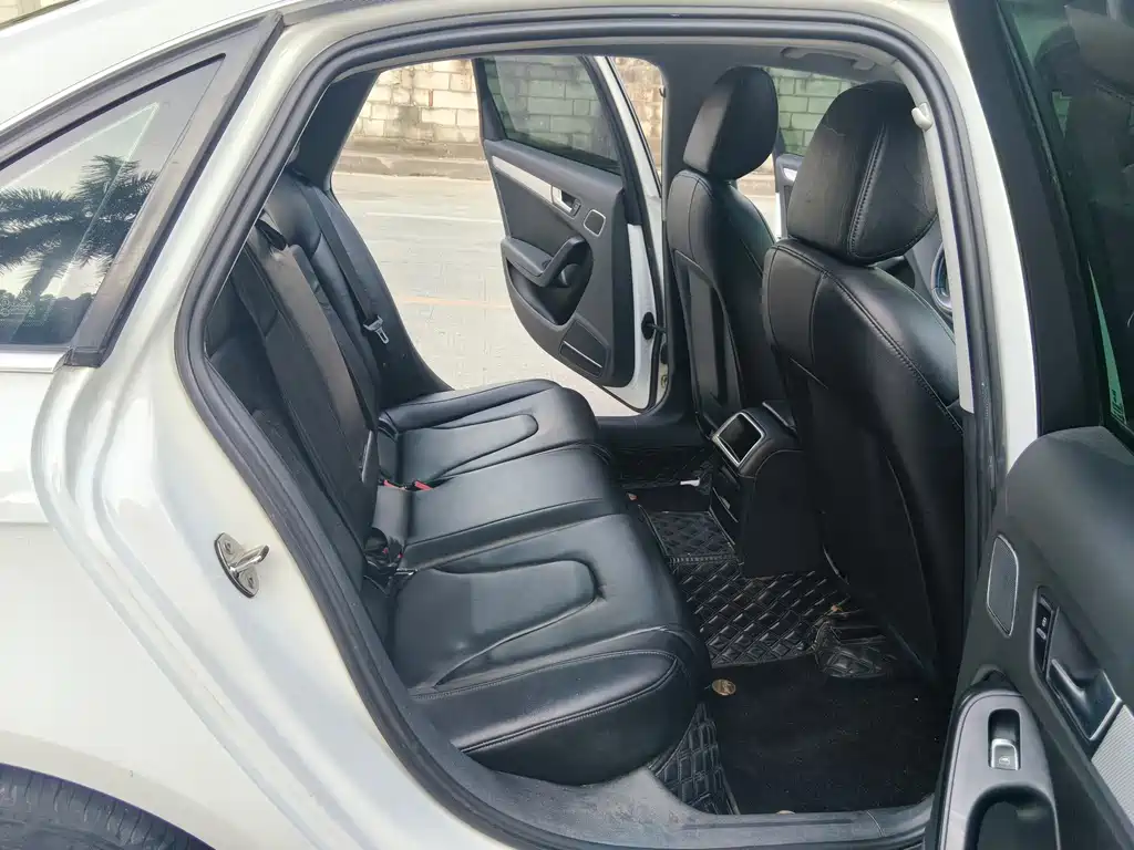 Audi A4L — миниатюра 12