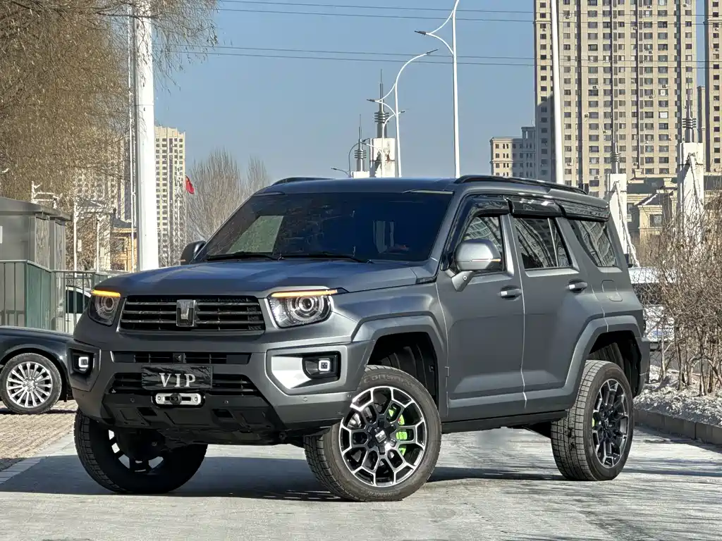 TANK TANK 700 NEW ENERGY