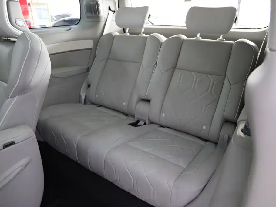 Volvo EM90 — миниатюра 9