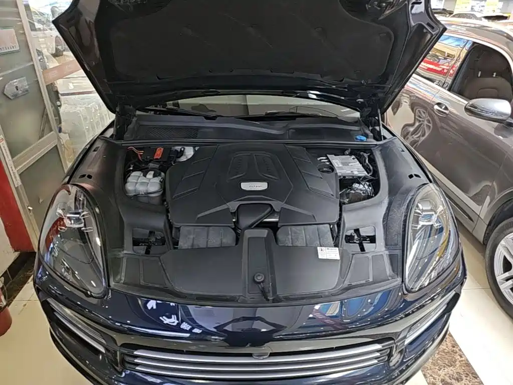 Porsche Cayenne — миниатюра 20