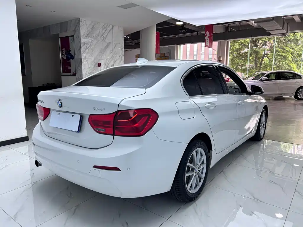 BMW 1 Series 1 2018 118i Fashion