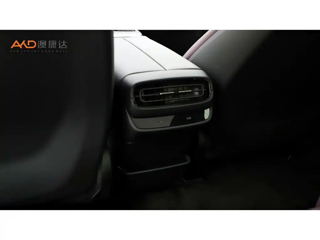 Xiaomi SU7 — миниатюра 9