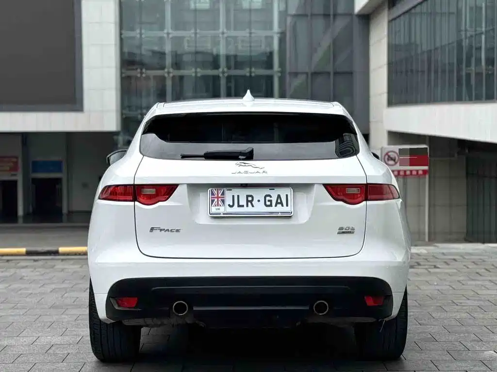 Jaguar F-Pace 2018 2.0T R-Sport Sport