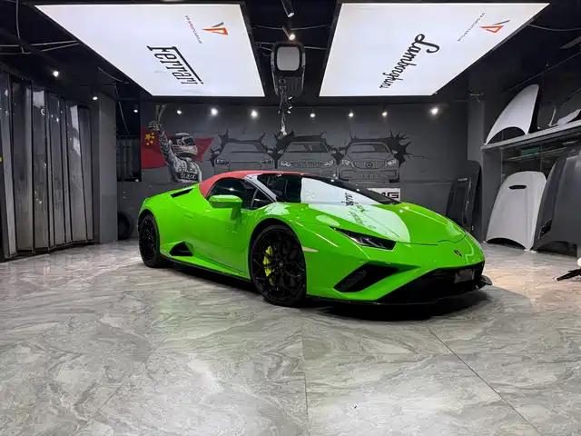 LAMBORGHINI HURACÁN