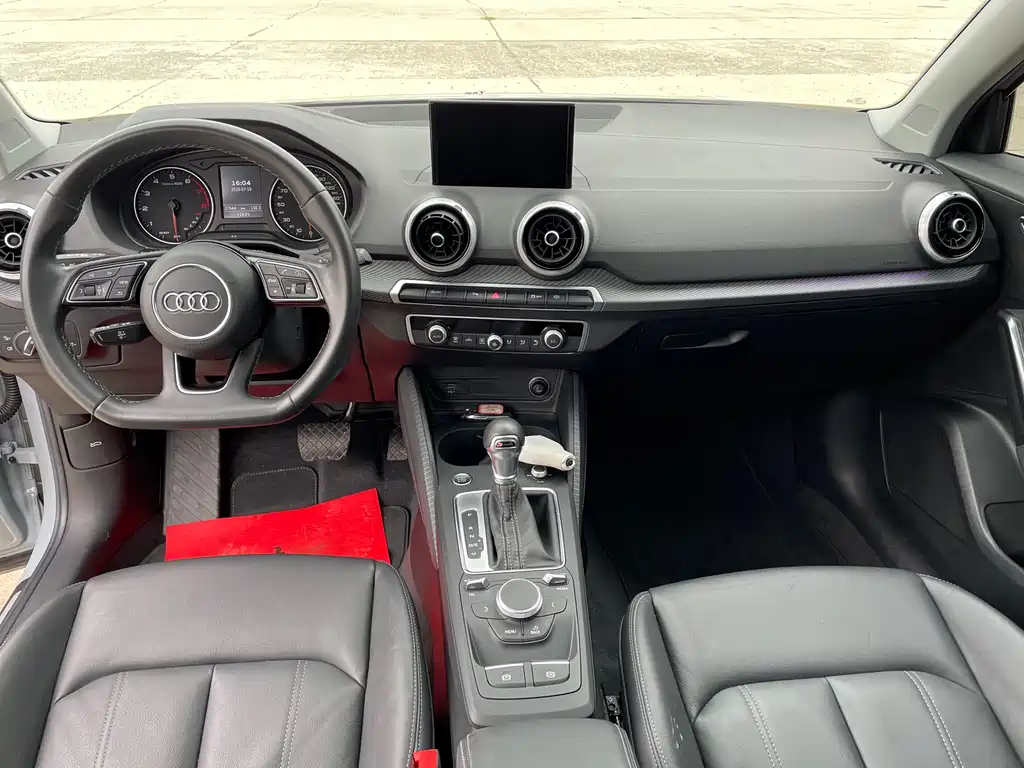 Audi Q2L 2022 35 TFSI Fashion