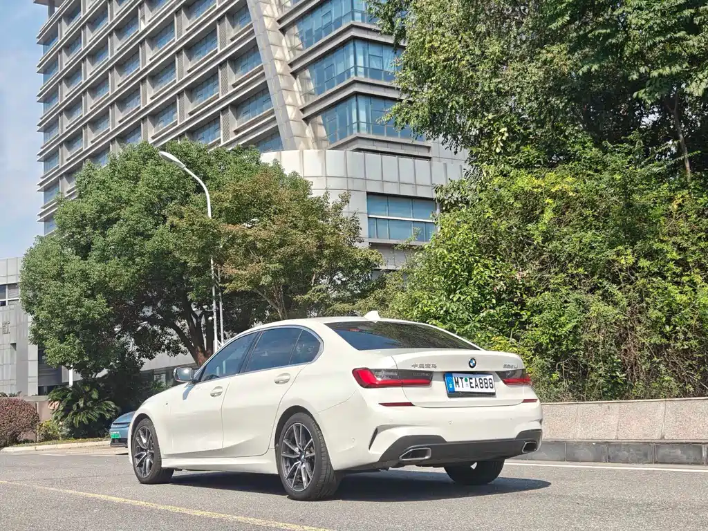 BMW 3 Series — миниатюра 7