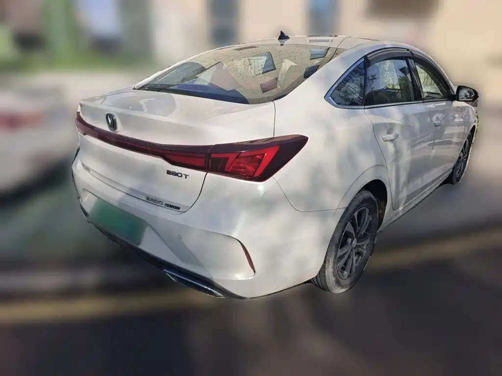 Changan Eado — миниатюра 4