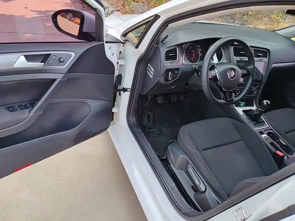 Volkswagen Golf — миниатюра 16