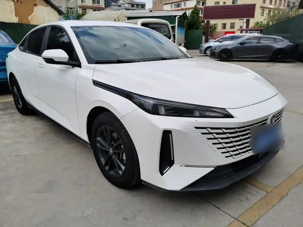 Changan Yida — миниатюра 4
