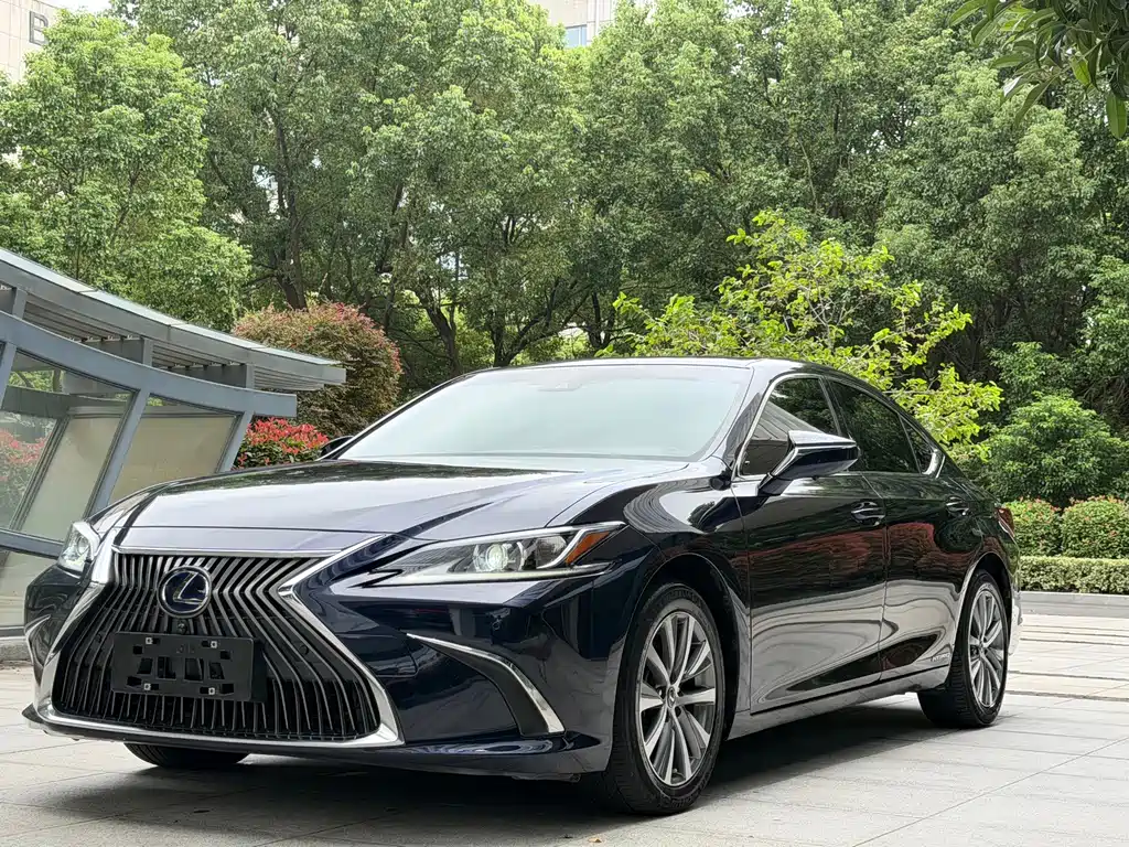 Lexus ES — миниатюра 2